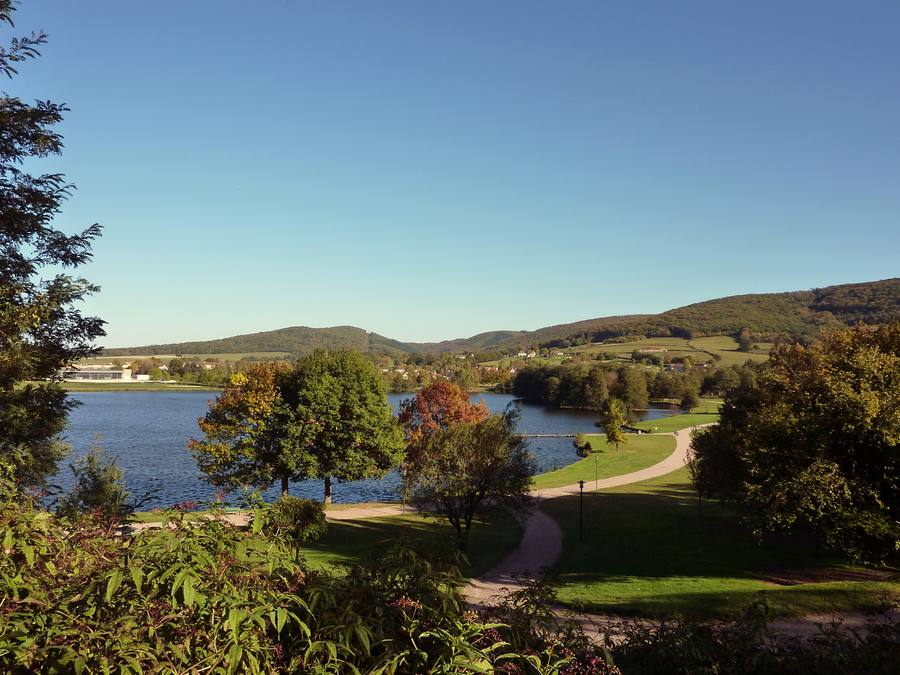 Lac d'Autun et parc municipal, Saône-et-Loire Bourgogne