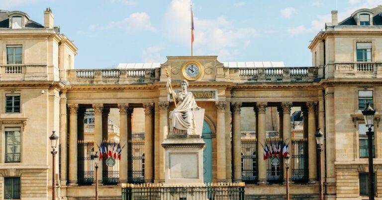 Budget 2027 : ce que le projet présenté le 1er octobre change pour vos impôts et votre retraite